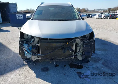 2018 Nissan Rogue Sv z USA, uszkodzony, nr VIN 5N1AT2MV2JC700353